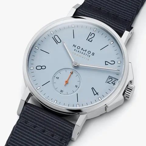 NOMOS Glashütte Ahoi Neomatik 38 Datario Cielo Rif. 526_04