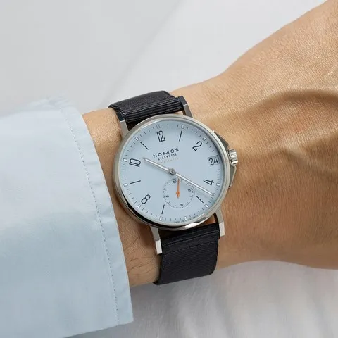 NOMOS Glashütte Ahoi Neomatik 38 Datario Cielo Rif. 526_10