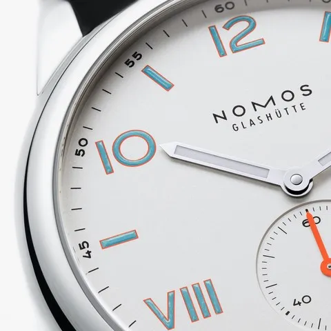 NOMOS Glashütte Club Campus 38 Rif. 737_04