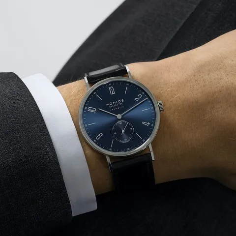 NOMOS Glashütte Tangente 39 Neomatik Blue Gold rif. 145_09